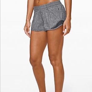 Lululemon Hotty Hot short 2.5” heather grey size 8